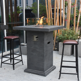 Elementi Montreal gas vuurtafel brandend op een modern loungeterras